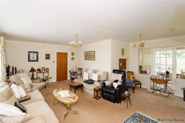 Additional Property Image 4 bedroom Detached Bungalow for sale in Stoke-on-Trent 3