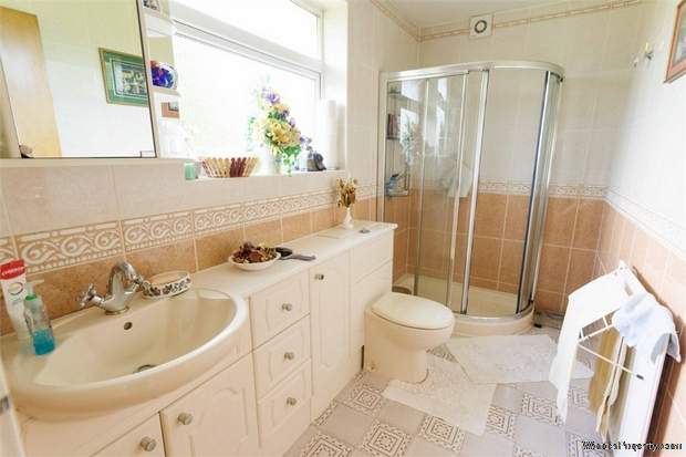 Additional Property Image 4 bedroom Detached Bungalow for sale in Stoke-on-Trent 6