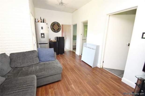 Additional Property Image 2 bedroom Flat for sale in Epsom 3