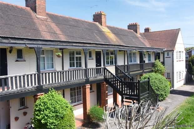 Additional Property Image 2 bedroom Flat for sale in Epsom 9