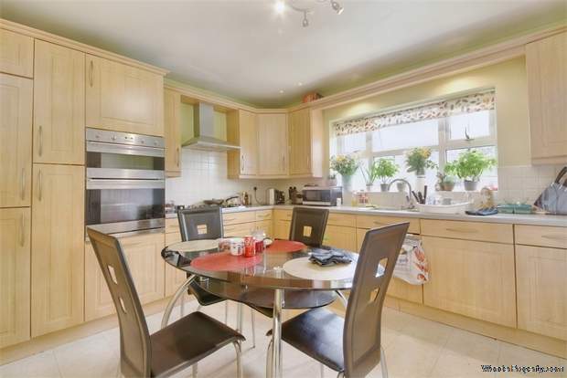 Additional Property Image 4 bedroom Detached for sale in Thatcham 4