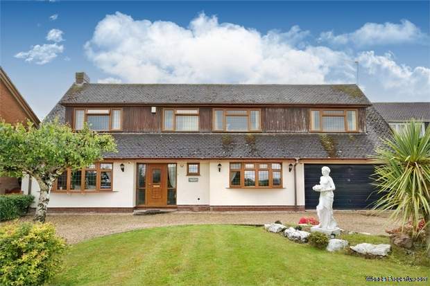 6 bedroom Detached for sale in Stafford