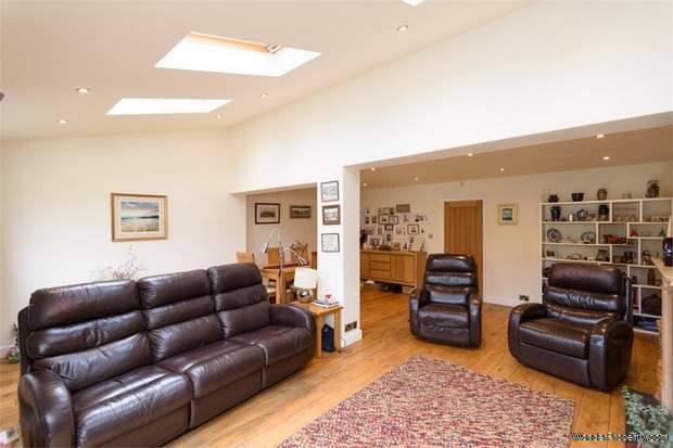 Additional Property Image 3 bedroom Semi Detached for sale in Nuneaton 4