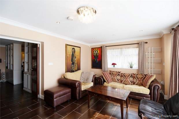 Additional Property Image 4 bedroom Detached for sale in Hemel Hempstead 5