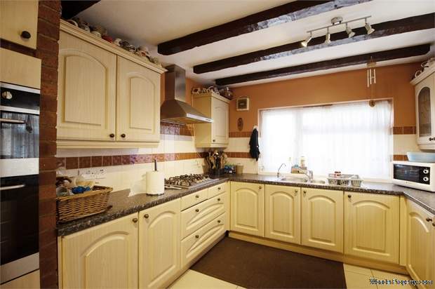 Additional Property Image 4 bedroom Detached for sale in Hemel Hempstead 9