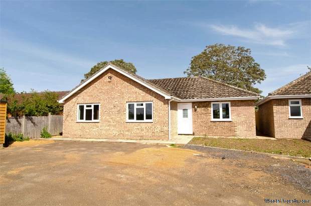 3 bedroom Detached Bungalow for sale in Bury St Edmunds