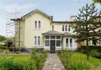 5 bedroom Semi Detached for sale in Stoke-on-Trent