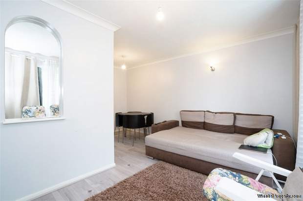 Additional Property Image 1 bedroom Flat for sale in Hayes 2