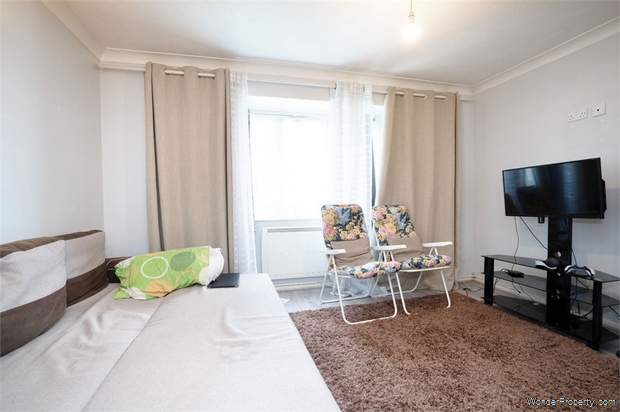 Additional Property Image 1 bedroom Flat for sale in Hayes 3