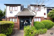 1 bedroom Flat for sale in Hayes