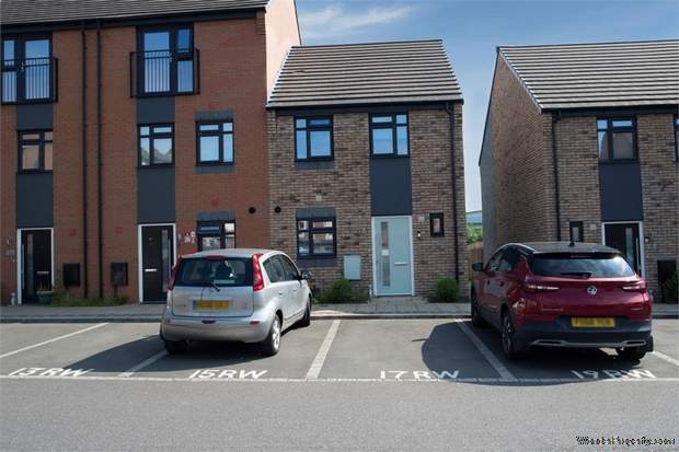 3 bedroom End of Terrace for sale in Stoke-on-Trent