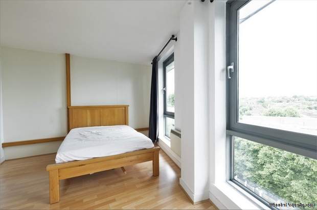 Additional Property Image 1 bedroom Flat for sale in London 8