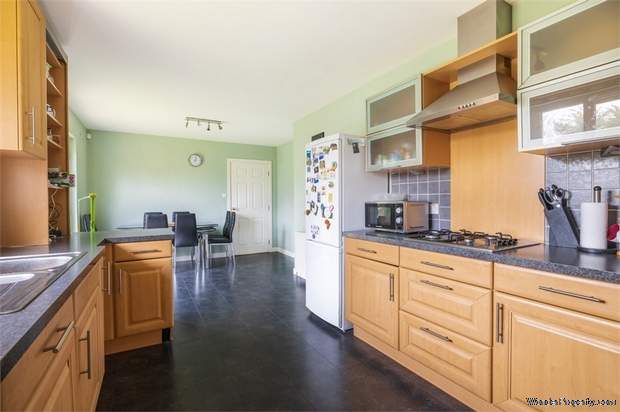 Additional Property Image 4 bedroom Detached for sale in Aberdeen 7