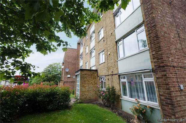 Additional Property Image 2 bedroom Flat for sale in London 8