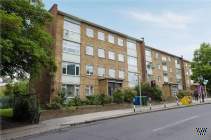 2 bedroom Flat for sale in London
