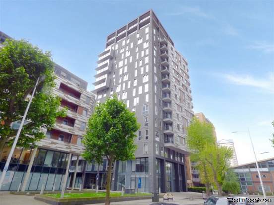 3 bedroom Flat for sale in London