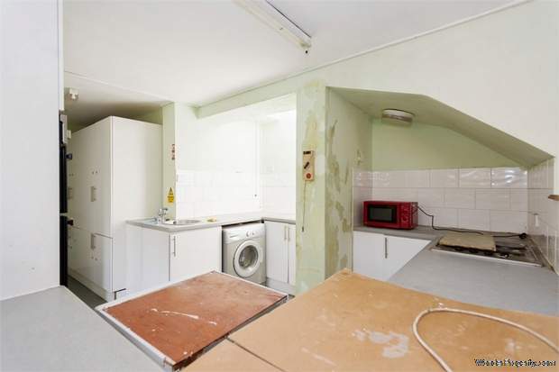 Additional Property Image 10 bedroom Detached for sale in Wednesbury 5
