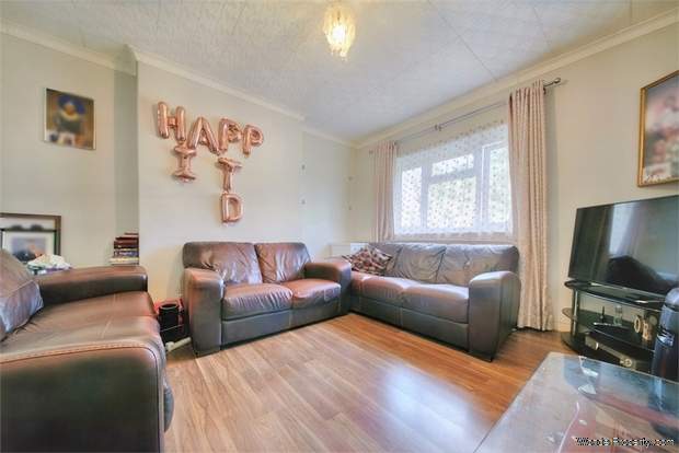 Additional Property Image 2 bedroom Flat for sale in London 2