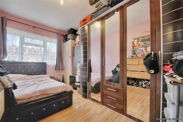 Additional Property Image 2 bedroom Flat for sale in London 7