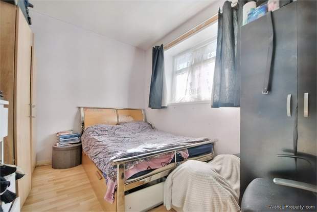 Additional Property Image 2 bedroom Flat for sale in London 8