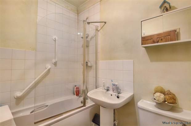 Additional Property Image 2 bedroom Terraced Bungalow for sale in Bury St Edmunds 9