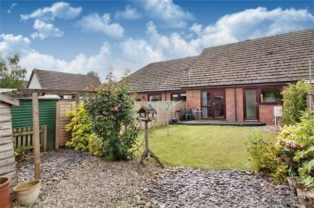 Additional Property Image 2 bedroom Terraced Bungalow for sale in Bury St Edmunds 10