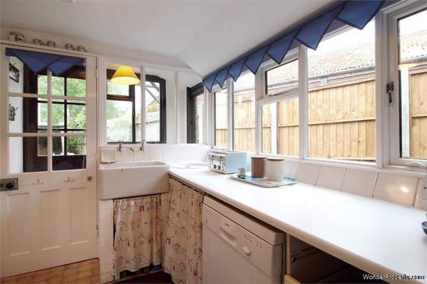 Additional Property Image 2 bedroom Detached for sale in Lowestoft 6