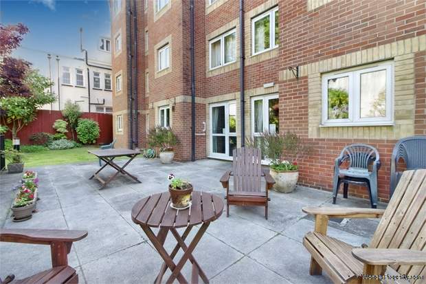 Additional Property Image 1 bedroom Retirement Property for sale in Swansea 8
