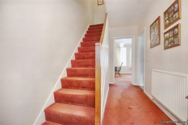 Additional Property Image 3 bedroom Maisonette for sale in Leeds 5