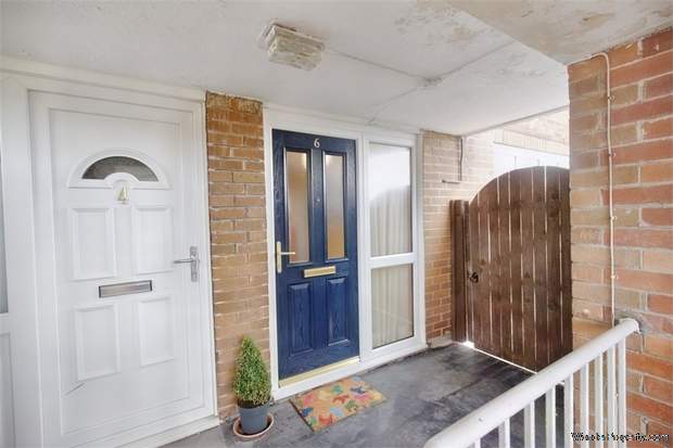 Additional Property Image 3 bedroom Maisonette for sale in Leeds 9