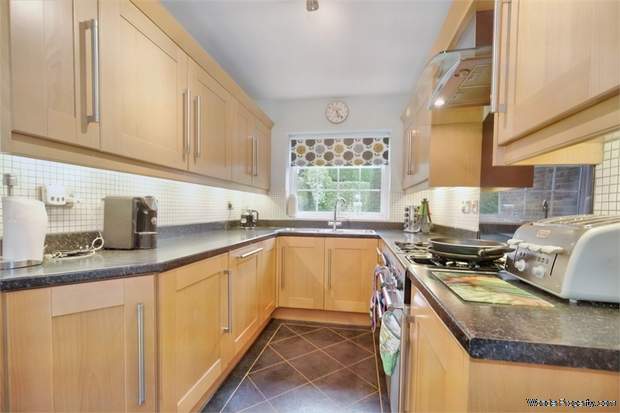 Additional Property Image 4 bedroom Detached for sale in Mirfield 6