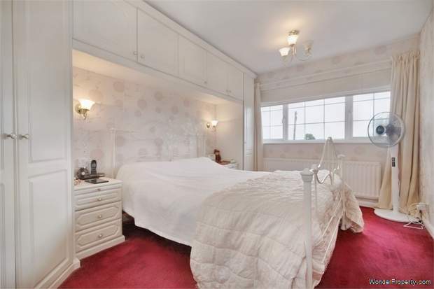 Additional Property Image 4 bedroom Detached for sale in Mirfield 10