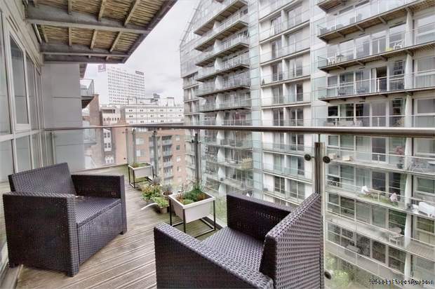 Additional Property Image 2 bedroom Flat for sale in Salford 8