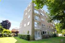 2 bedroom Flat for sale in London