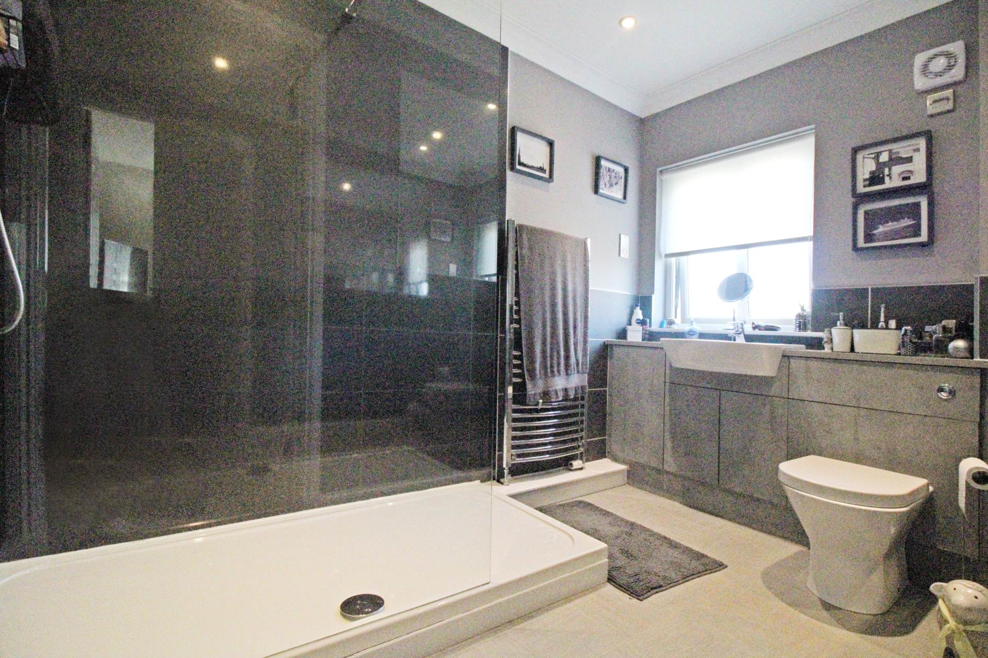 Additional Property Image 2 bedroom Flat for sale in Forres 12