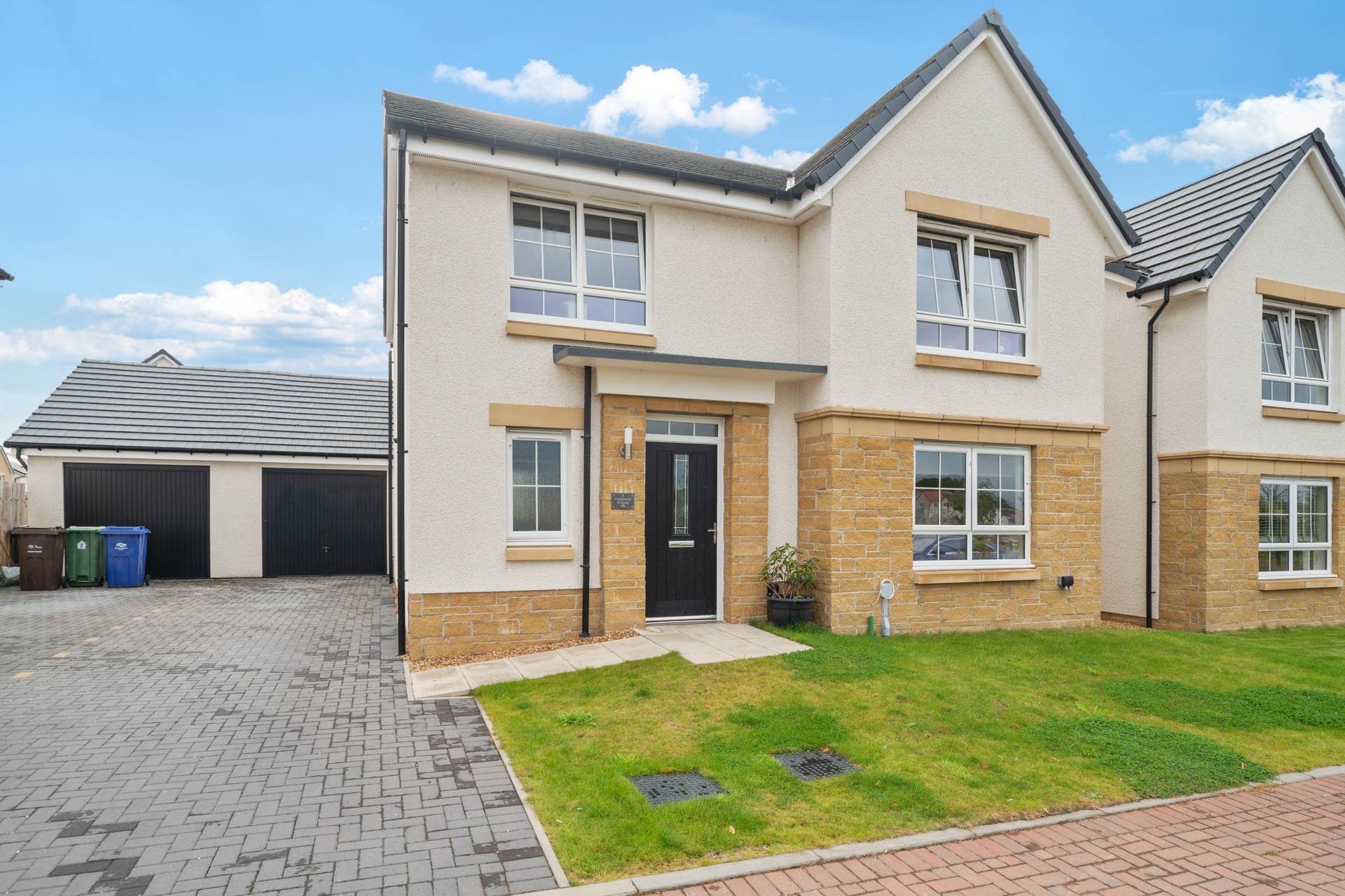 4 bedroom Detached for sale in Bishopton