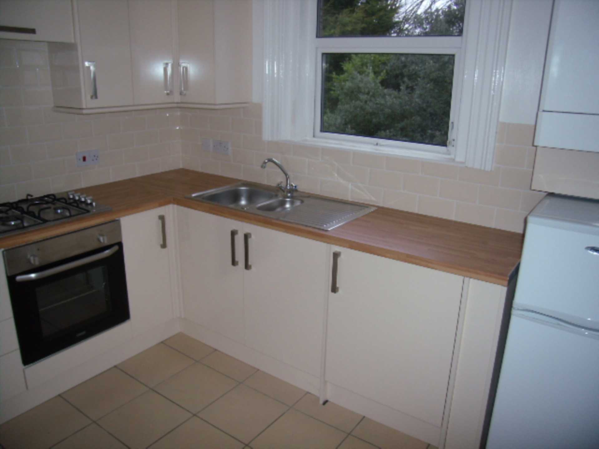 Additional Property Image 2 bedroom Flat to rent in Bournemouth 4