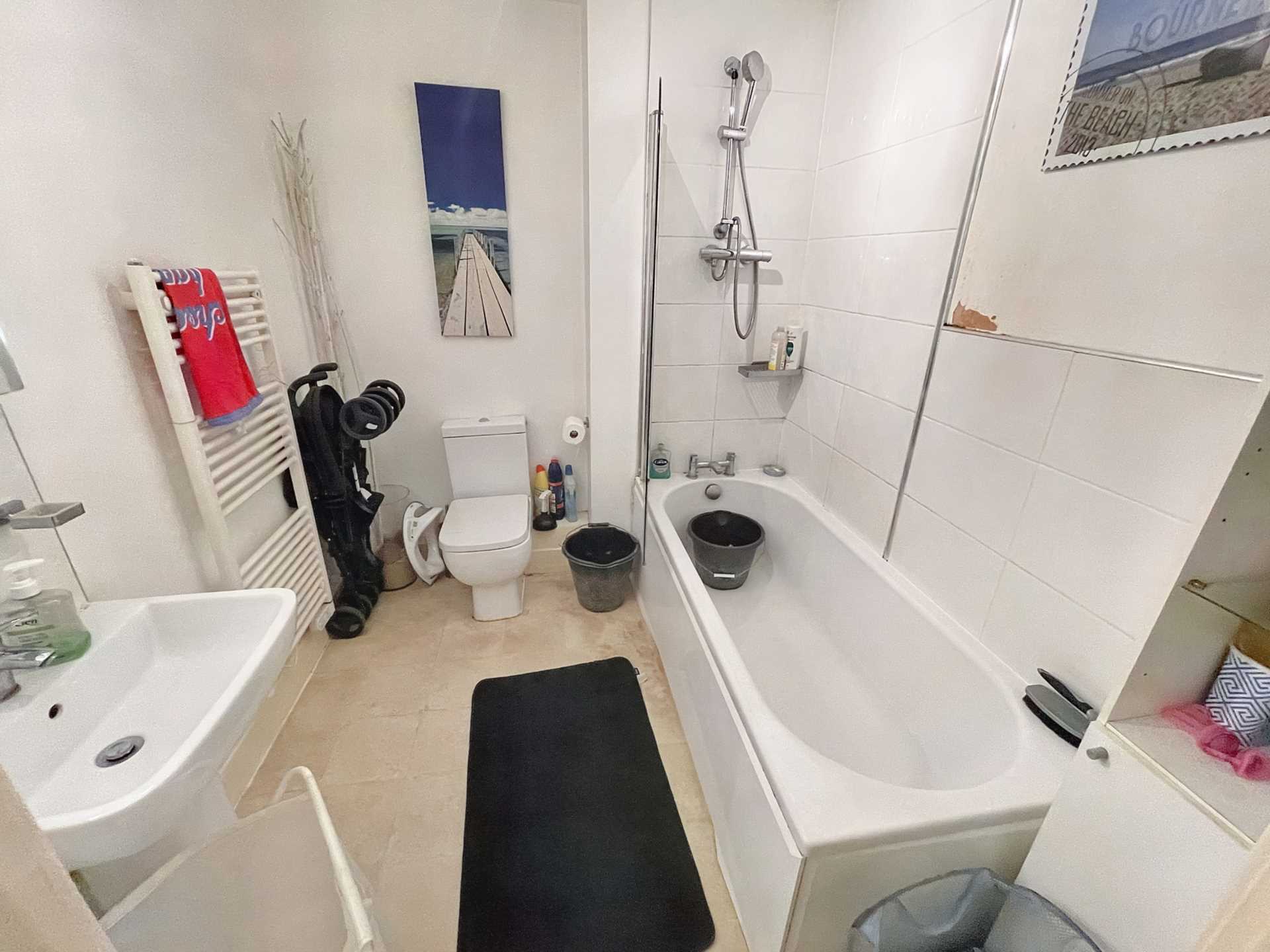 Additional Property Image 2 bedroom Apartment to rent in Bournemouth 8