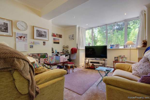 Additional Property Image 2 bedroom Maisonette for sale in Bournemouth 3