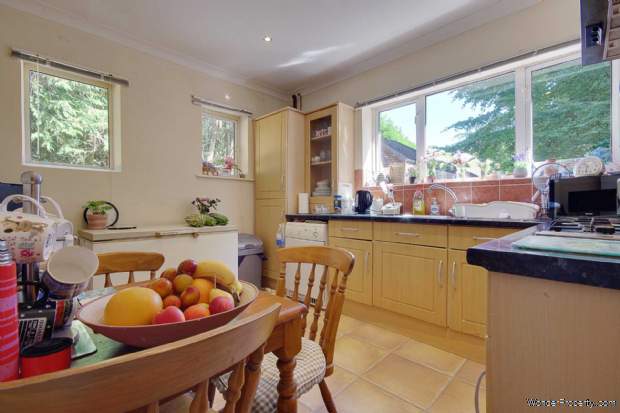 Additional Property Image 2 bedroom Maisonette for sale in Bournemouth 7