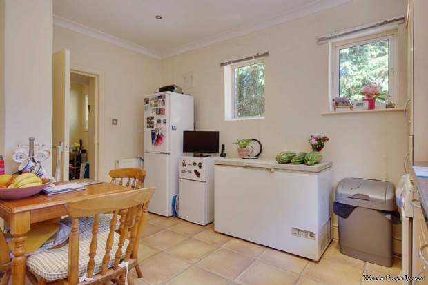 Additional Property Image 2 bedroom Maisonette for sale in Bournemouth 8