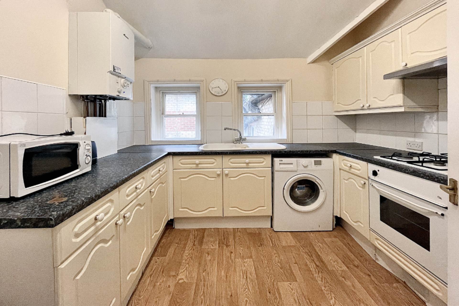 Additional Property Image 2 bedroom Flat for sale in Bournemouth 6