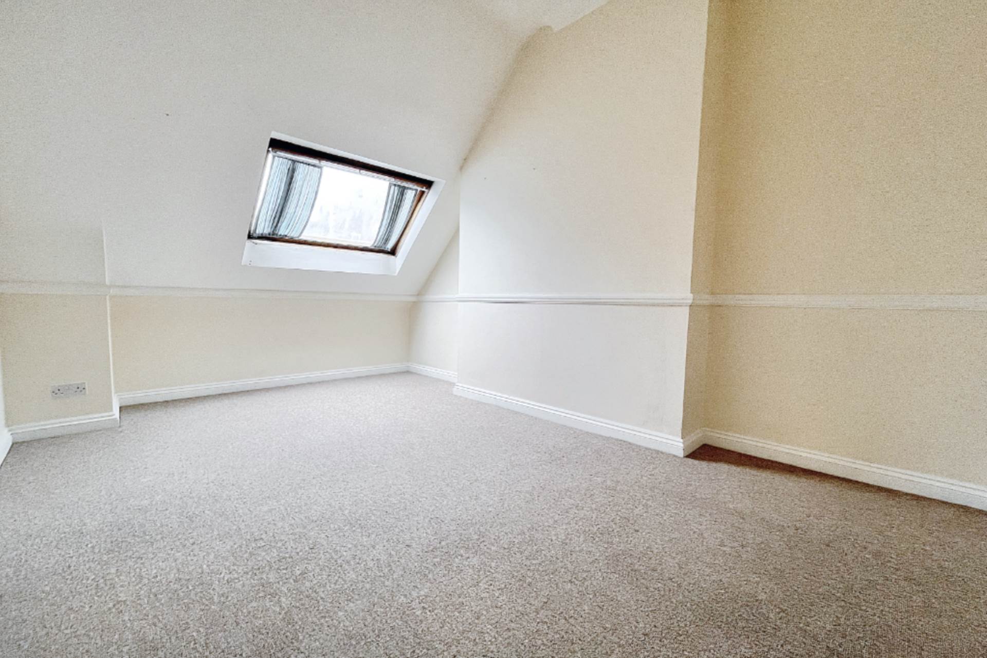 Additional Property Image 2 bedroom Flat for sale in Bournemouth 8