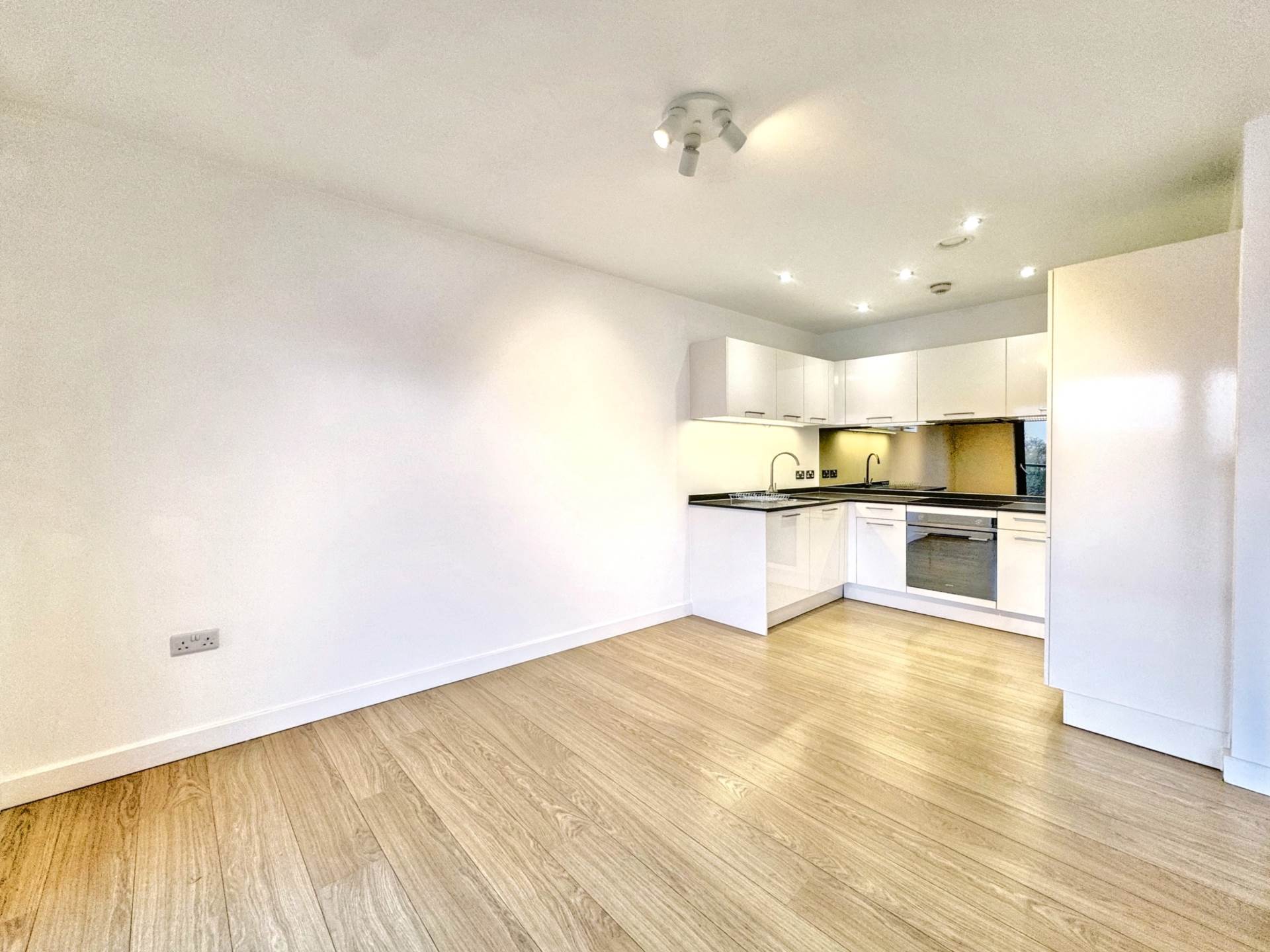 Additional Property Image 2 bedroom Apartment to rent in Bournemouth 5
