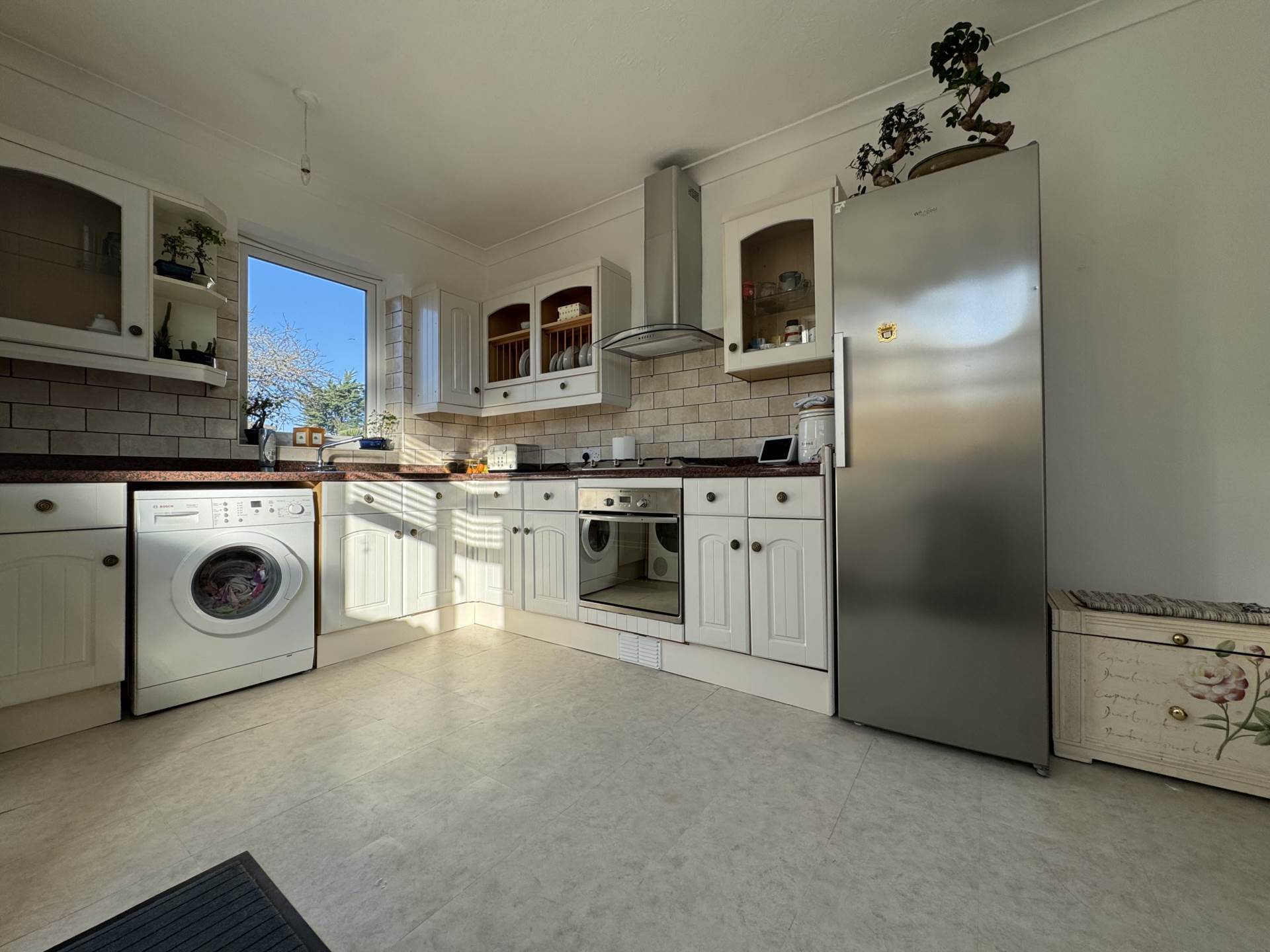 Additional Property Image 2 bedroom Bungalow for sale in Bournemouth 8