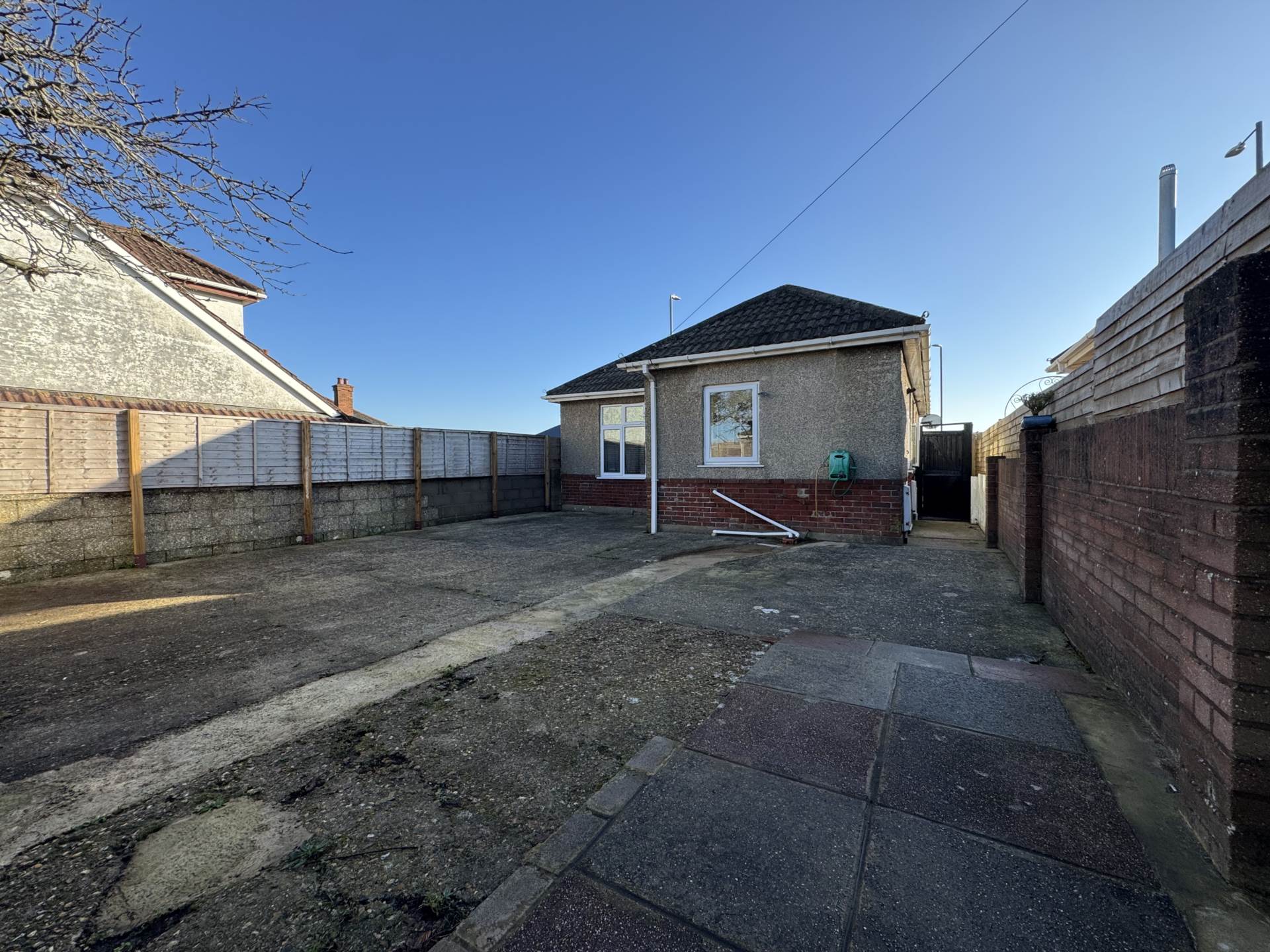 Additional Property Image 2 bedroom Bungalow for sale in Bournemouth 13