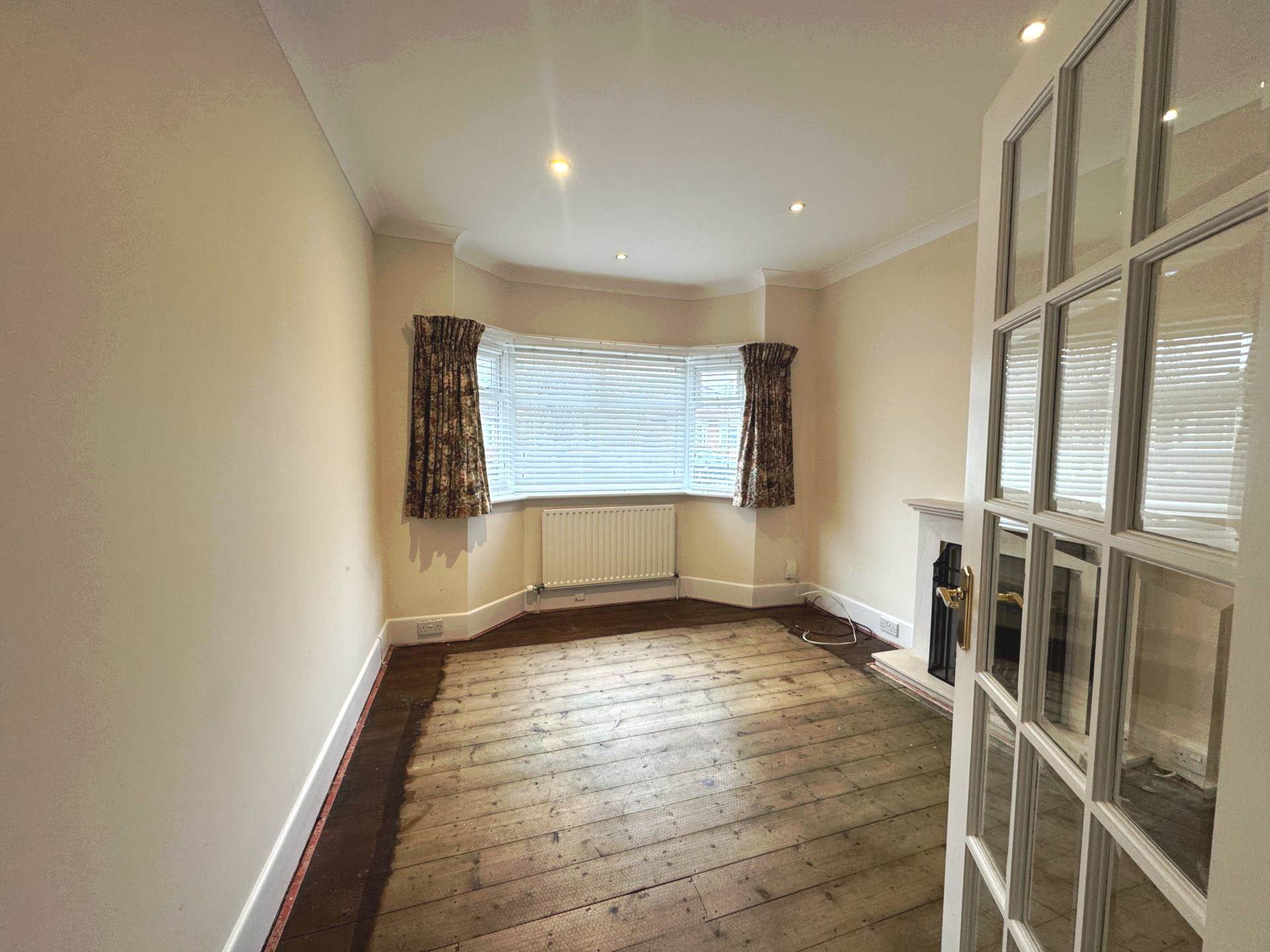 Additional Property Image 2 bedroom Detached Bungalow for sale in Bournemouth 6