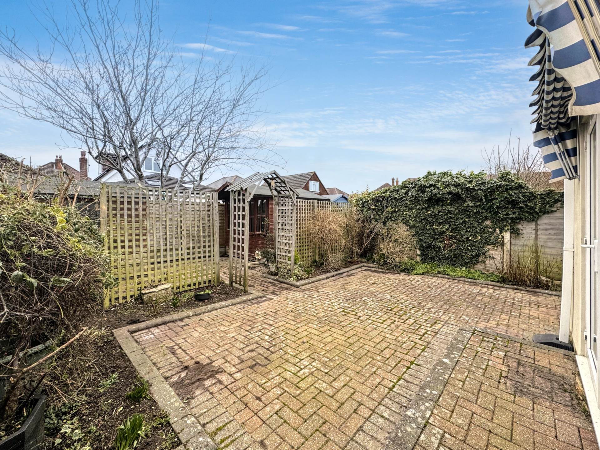 Additional Property Image 2 bedroom Detached Bungalow for sale in Bournemouth 8