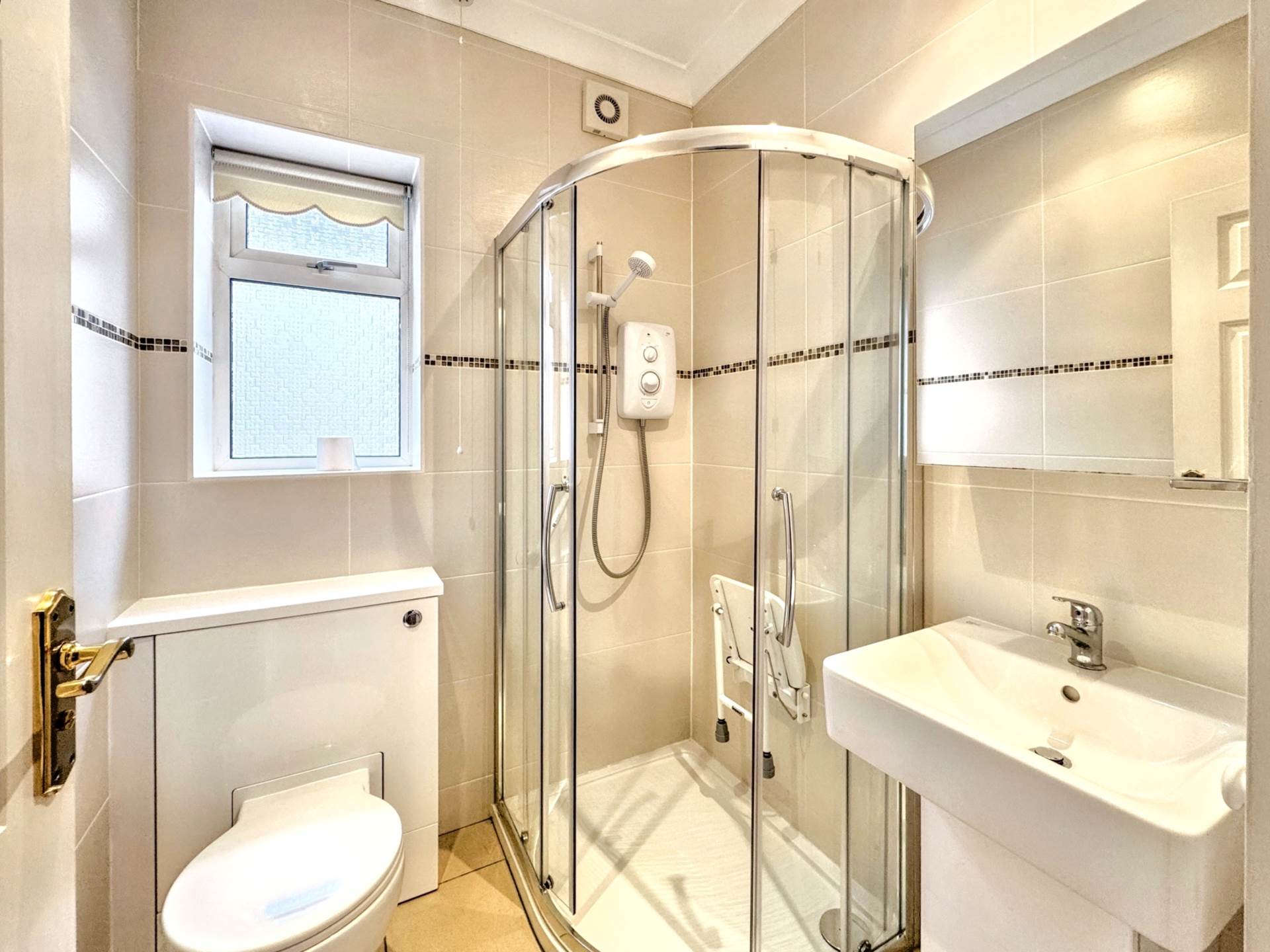 Additional Property Image 2 bedroom Detached Bungalow for sale in Bournemouth 14