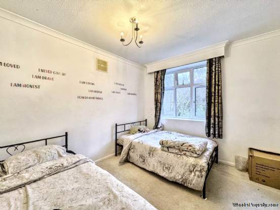Additional Property Image 2 bedroom Flat for sale in Bournemouth 5